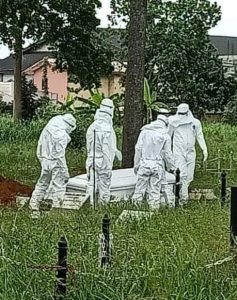 Corpse of a COVID19 infected patient carried by Paul bearers